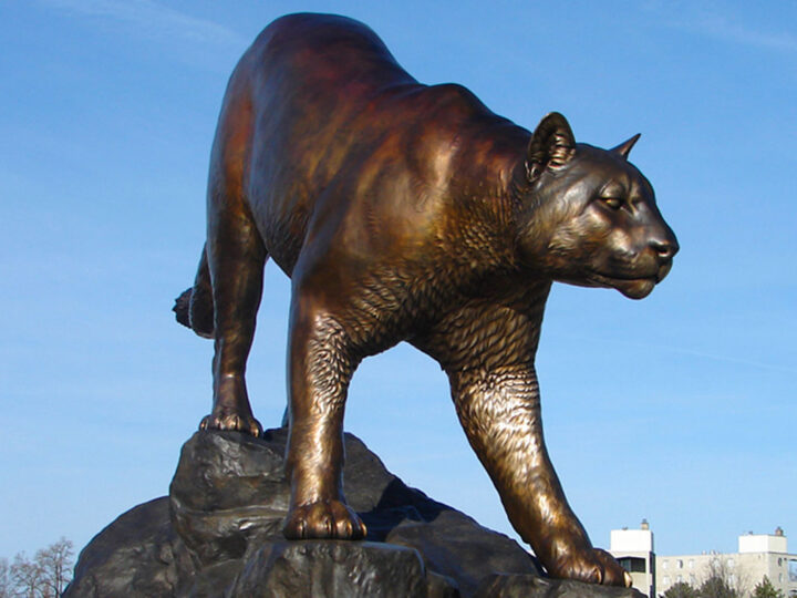 A life-sized statue of a cougar.